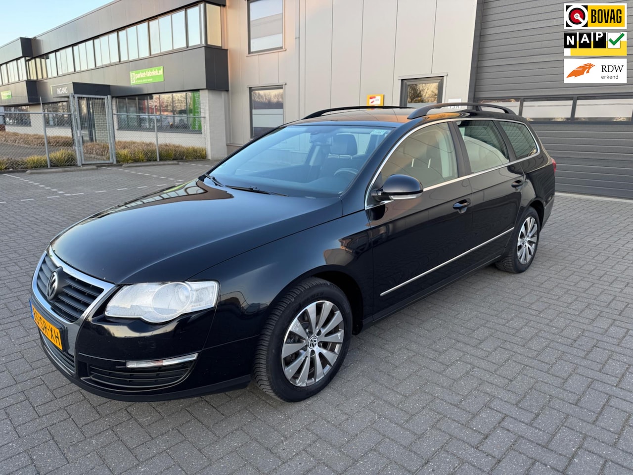 Volkswagen Passat Variant - 2.0 FSI Comfortline 2.0 FSI Comfortline - AutoWereld.nl