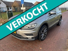 Volkswagen Tiguan - 1.5 TSI ACT Highline Business R | Camera | Stuurwiel verwarmd