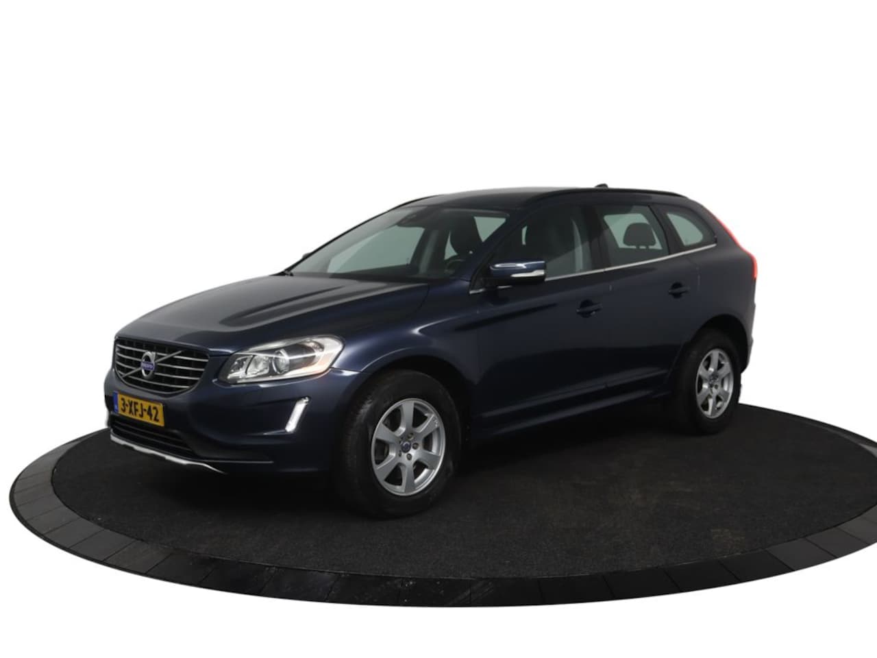 Volvo XC60 - T5 FWD Momentum | Dealer onderhouden | Stoelverwarming | Climate Control | High Performanc - AutoWereld.nl