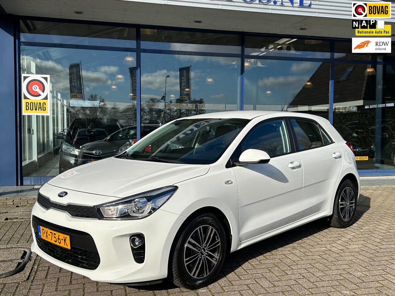 Kia Rio - 1.0 TGDI ComfortPlusLine Navigator 1e Eig! Navi Camera Cruise Airco Park.Sens NAP NL-Auto - AutoWereld.nl