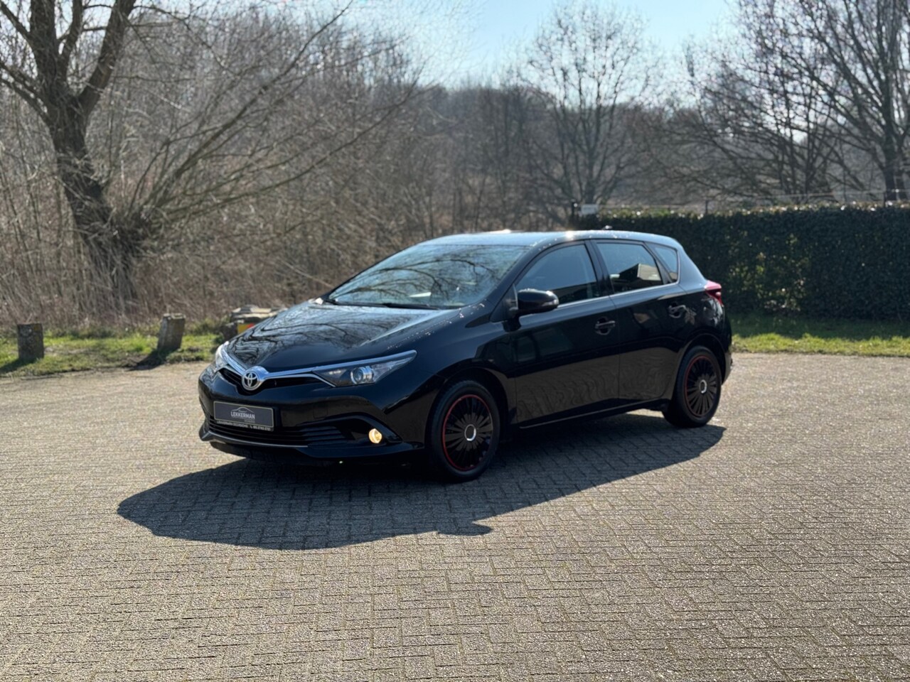 Toyota Auris - 1.2T Dynamic CAMERA I DEALER I CRUISE I PDC I STOELVERWARMING - AutoWereld.nl