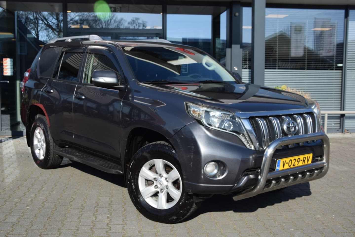 Toyota Land Cruiser 150 - 2.8 D-4D 5DRS A/T VAN - AutoWereld.nl