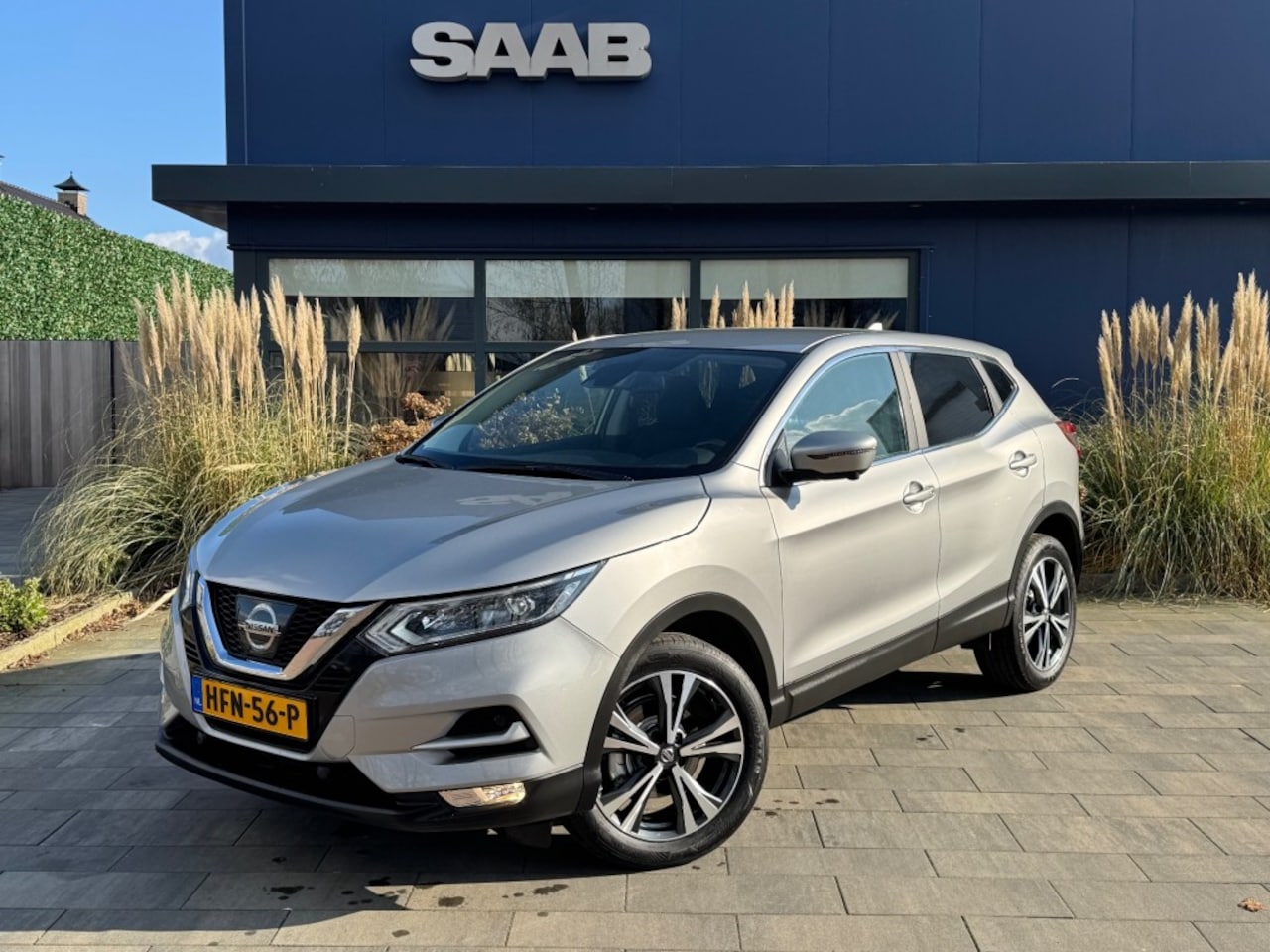 Nissan Qashqai - 1.2 N-Connecta Automaat 70dkm Full LED/NAVI/CAMERA - AutoWereld.nl