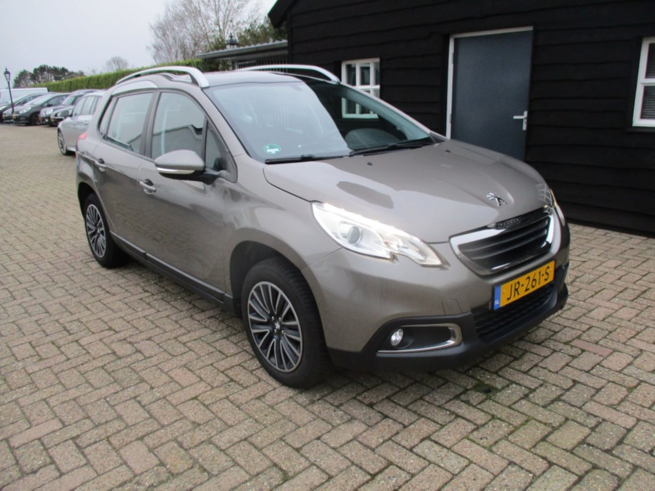 Peugeot 2008 - 1.2 PureTech Bleu Lion - AutoWereld.nl