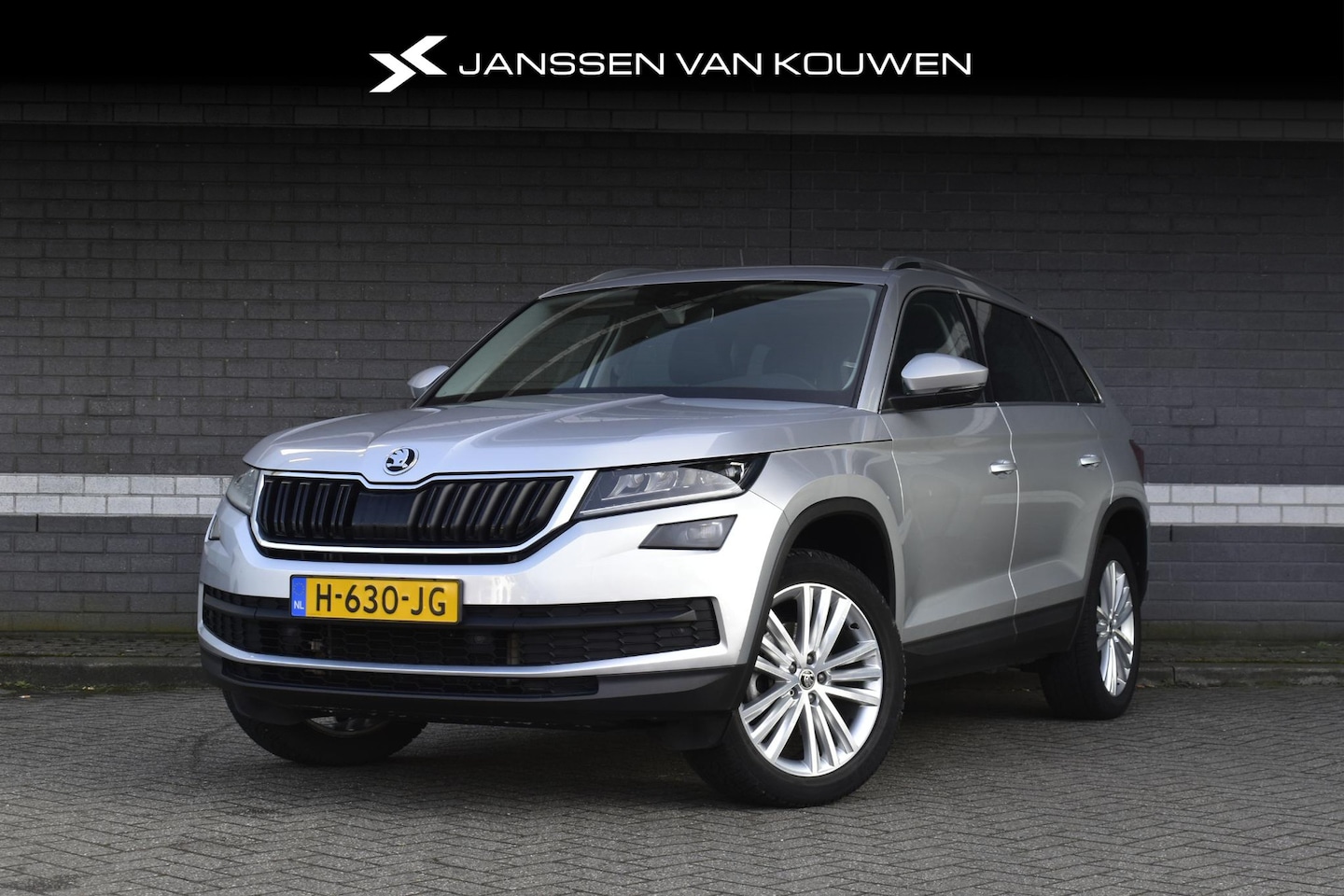 Skoda Kodiaq - 1.5 TSI Limited Business Edition 7p. / Automaat / Panoramadak / Stoelverwarming / Navigati - AutoWereld.nl