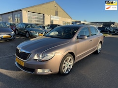 Skoda Superb - 2.0 TDI Elegance Business Line automaat NAV.+ Clima Bj:2012