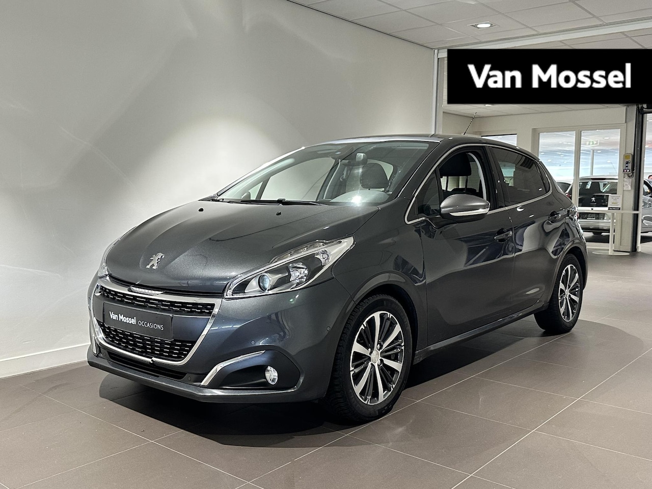 Peugeot 208 - 1.2 PureTech Allure | Panoramadak | Camera | Lichtmetalen velgen - AutoWereld.nl