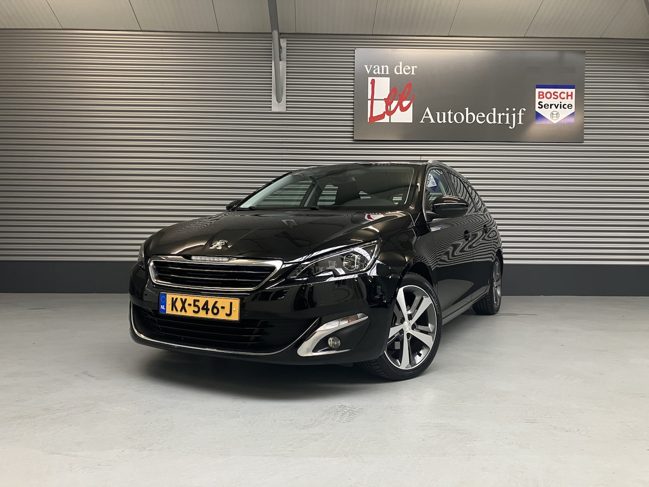 Peugeot 308 SW - 1.2 PureT 130 PK/NAV/BL SPOT/PDC/CAM/LED/ENZ - AutoWereld.nl