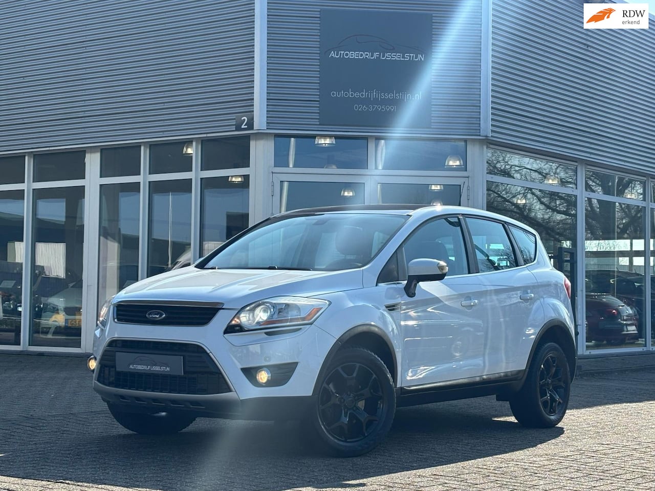 Ford Kuga - 2.5 20V Automaat / Panoramadak / Navi / Cruise - AutoWereld.nl