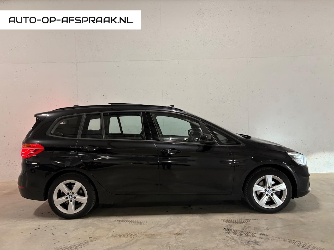 BMW 2-serie Gran Tourer - 218i 7p. Automaat Pano Navi Clima - AutoWereld.nl