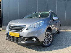 Peugeot 2008 - 1.2 Automaat/Panodak/Navi/86dkm