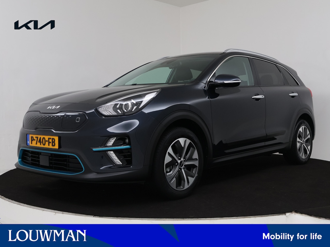 Kia e-Niro - ExecutiveLine 64 kWh | Parkeersensoren | Navigatie | Stoel en stuurwiel verwarmd | LM velg - AutoWereld.nl