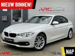 BMW 3-serie - 318i Luxury - NAP - Navi - Trekhaak - LED