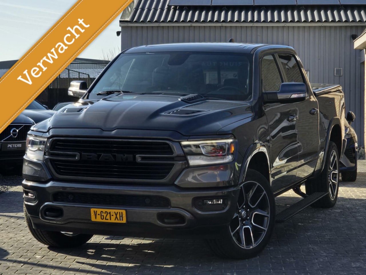 Dodge Ram 1500 - 4X4 5.7 V8 4x4 Crew Cab Laramie - AutoWereld.nl