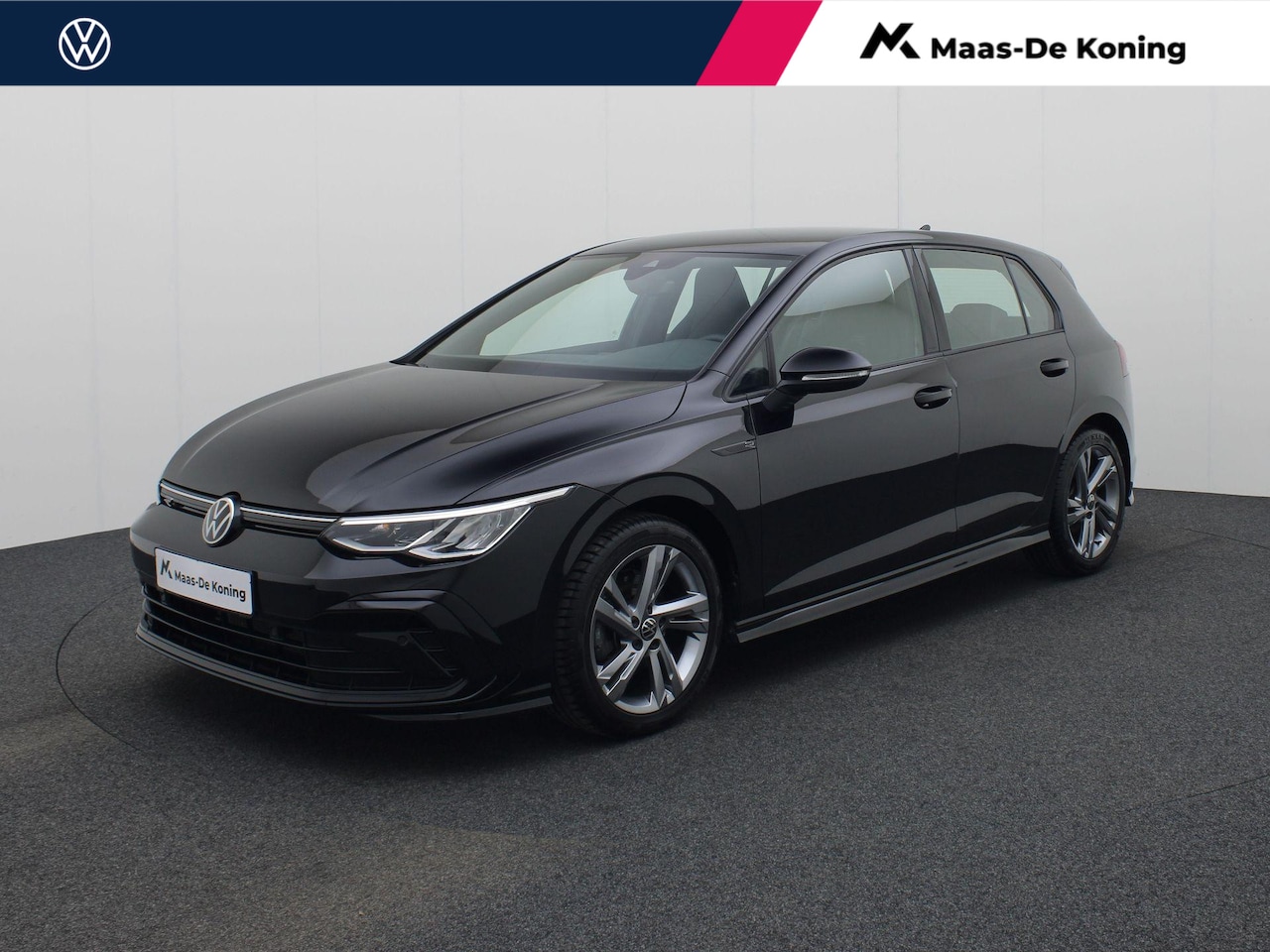 Volkswagen Golf - 1.5eTSI/130PK R-Line DSG · Navigatie · Parkeersensoren + camera · Stoel- & stuurverwarming - AutoWereld.nl