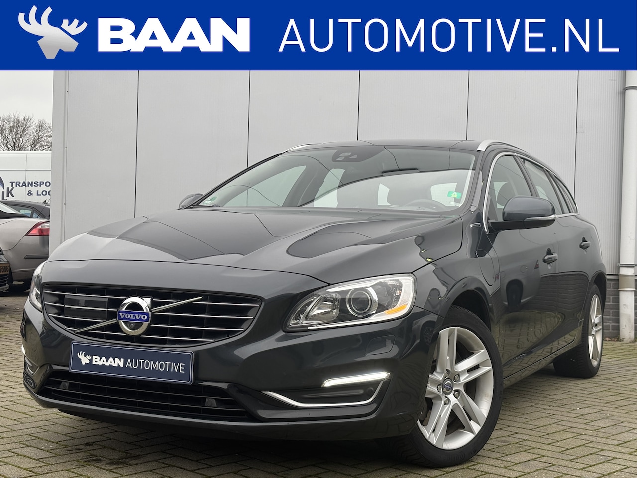 Volvo V60 - 2.4 D6 AWD Plug-In Hybrid Summum | 1e eigenaar | Adaptive | BLIS | Trekhaak | Schuifdak | - AutoWereld.nl