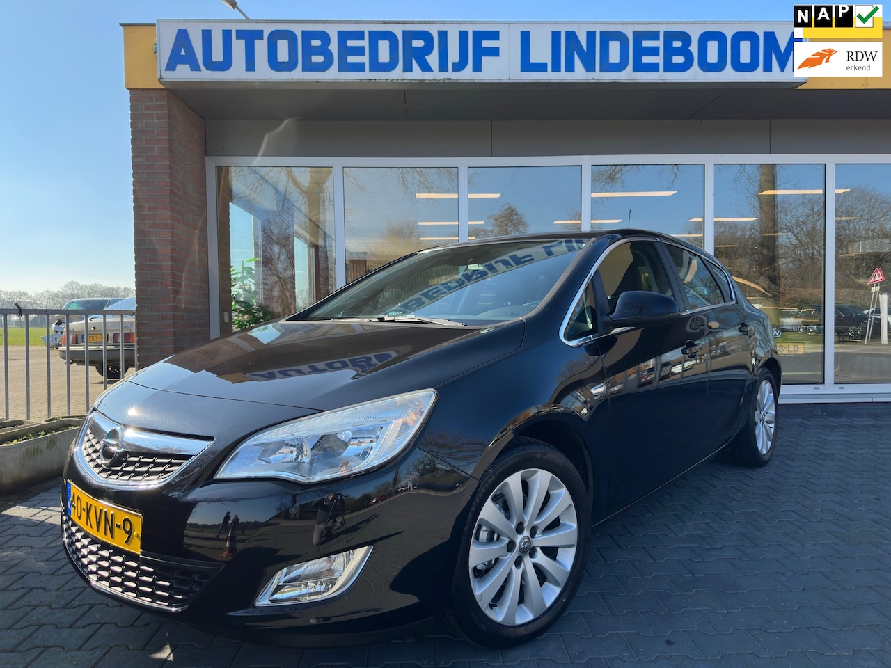 Opel Astra - 1.6 Cosmo Trekhaak,Airco,Cruise control - AutoWereld.nl