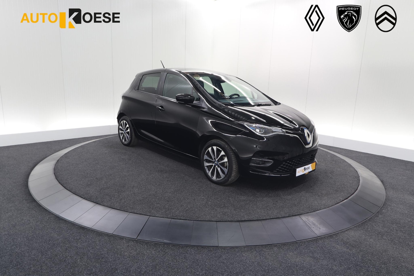 Renault Zoe - R135 Intens 52 kWh | Koopaccu | Trekhaak | Camera | Pack Winter | 9.3 Inch Navigatiescherm - AutoWereld.nl