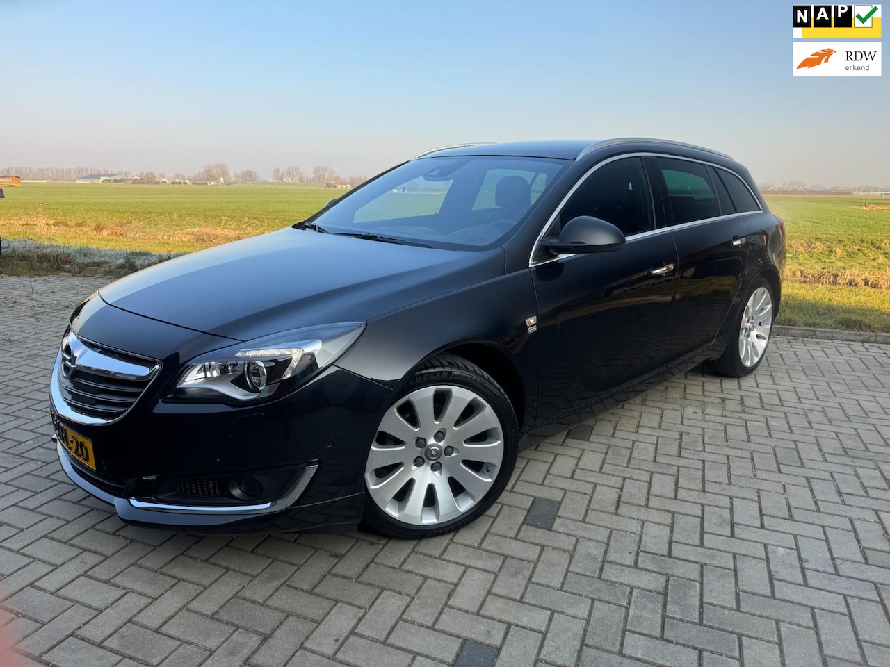 Opel Insignia Sports Tourer - 1.6 T Cosmo 2014 Trekhaak Carplay Ledere bekleding Cruise control Airco Clima Keyless - AutoWereld.nl