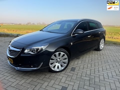 Opel Insignia Sports Tourer - 1.6 T Cosmo 2014 Trekhaak Carplay Ledere bekleding Cruise control Airco Clima Keyless