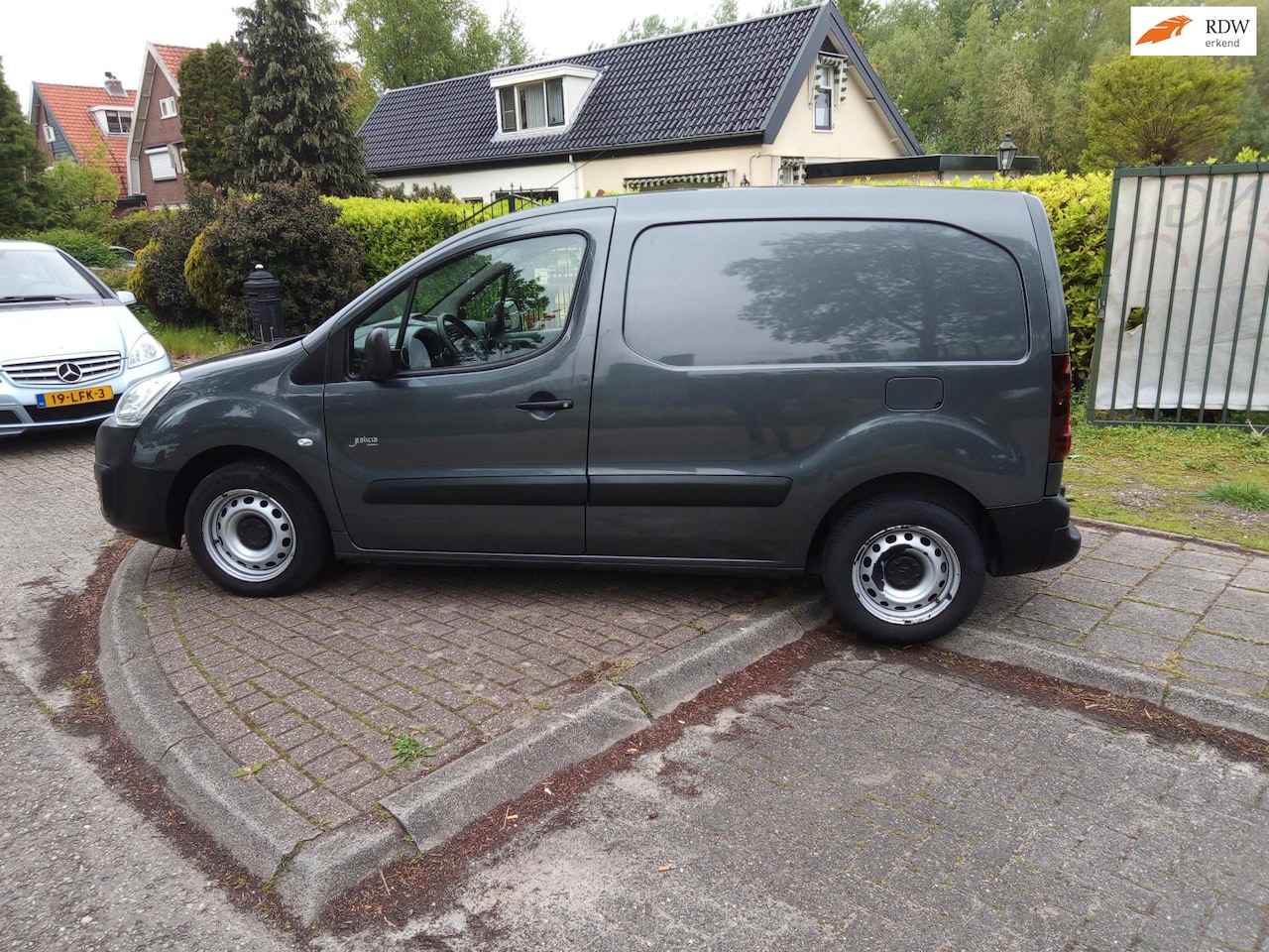 Citroën Berlingo - 1.6 BlueHDI 75 Club 1.6 BlueHDI 75 Club - AutoWereld.nl