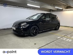 Volkswagen Golf - 1.5 eTSI R-Line 150PK Automaat (DSG) | Panorama dak | Black Style | IQ Matrix koplampen |