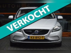 Volvo V40 - D3 Automaat Momentum | Adaptive Cruise | Trekhaak | Standkachel | BLIS | Stoelverwarming |