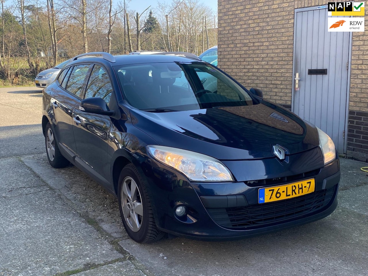 Renault Mégane Estate - 1.5 dCi Dynamique met navigatie, nette Dealerauto - AutoWereld.nl