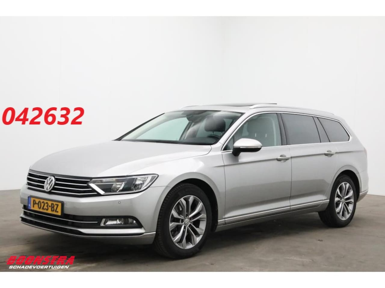 Volkswagen Passat Variant - 1.6 TDI Connected Series Plus Alcantara Pano ACC SHZ Massage - AutoWereld.nl