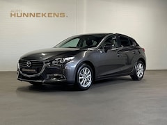 Mazda 3 - 3 2.0 SKYACTIV-G Exclusive | Cruise & Climate c. | Stoelverwarming | Parkeersensoren | Nav