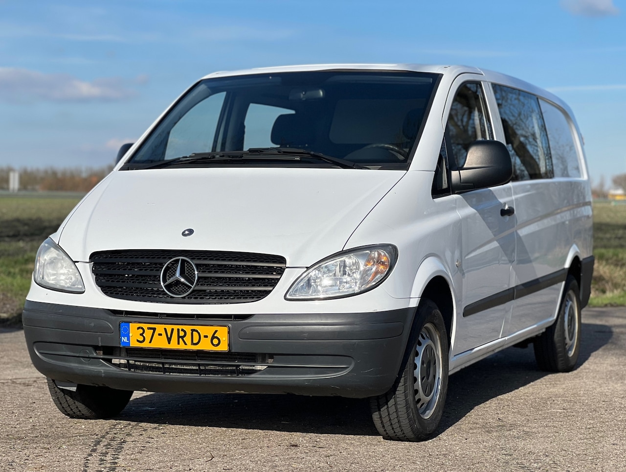 Mercedes-Benz Vito - 109 CDI 320 Lang DC//NAP//Airco - AutoWereld.nl