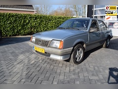 Opel Ascona - 1.6 S LS stuurbekr org schuifdak trekhaak lpg 5 bak