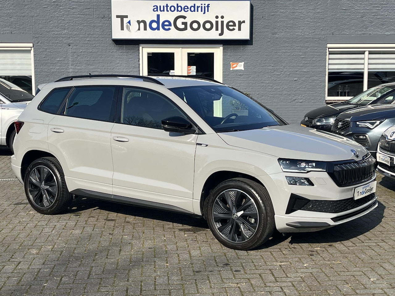 Skoda Karoq - 1.5 TSi DSG ACT Sportline Business | 5 JAAR FABRIEKSGARANTIE | - AutoWereld.nl