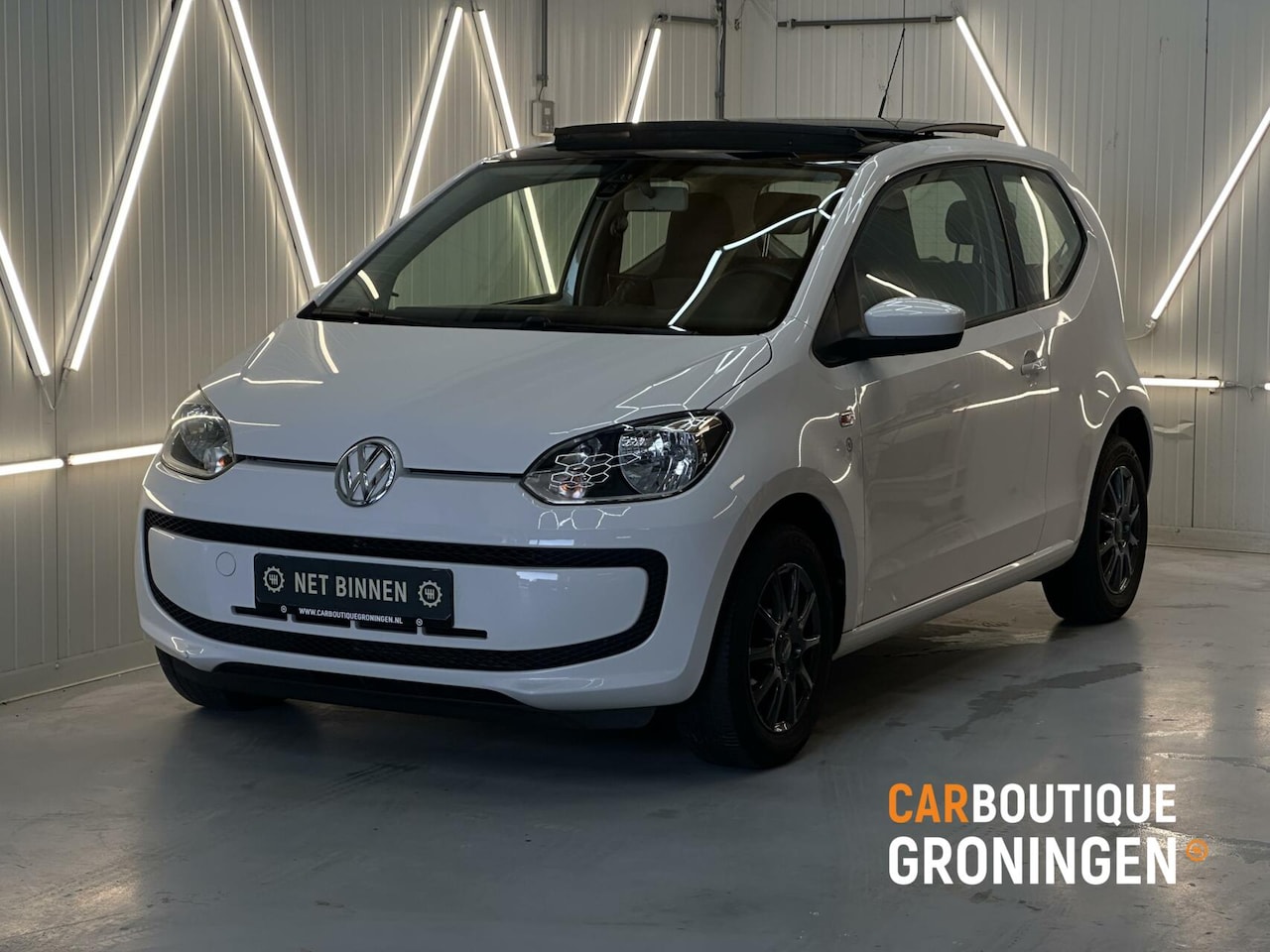 Volkswagen Up! - 1.0 ECO up! | PANO | NAVI | LMV | DEALER OH - AutoWereld.nl