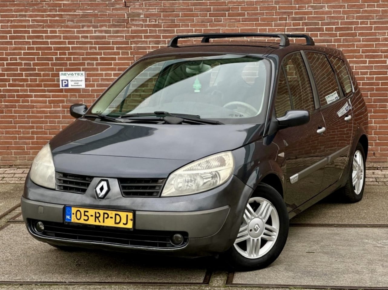 Renault Grand Scénic - 2.0-16V Tech Line 2.0-16V Tech Line - AutoWereld.nl