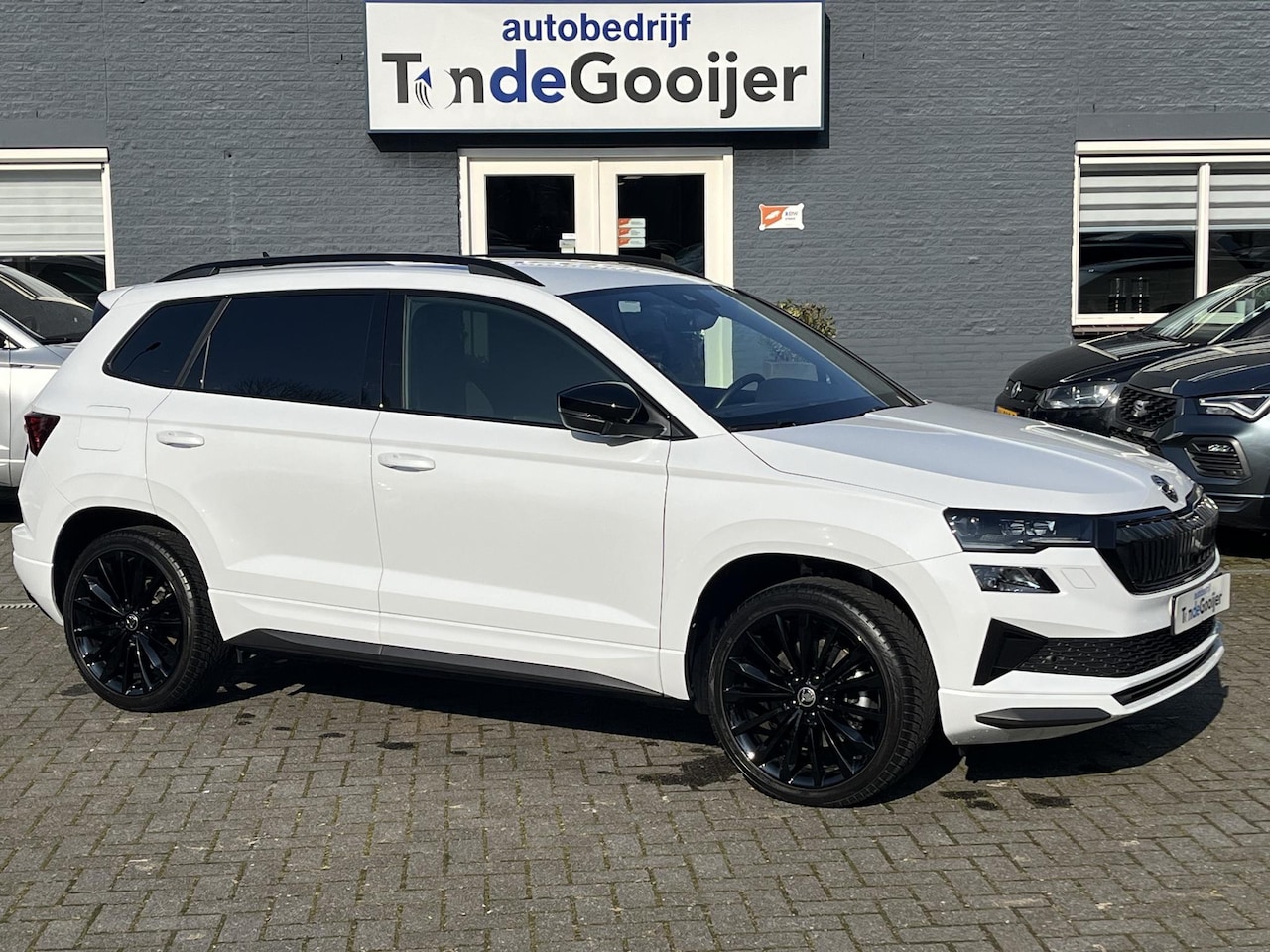 Skoda Karoq - 1.5 TSi DSG ACT Sportline Business | 5 JAAR FABRIEKSGARANTIE | - AutoWereld.nl