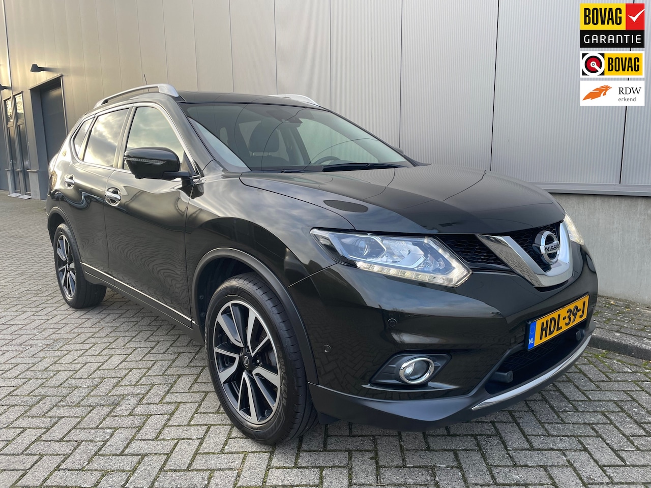 Nissan X-Trail - 1.6 DIG-T Tekna / Camera / Panorama dak / Trekhaak - AutoWereld.nl