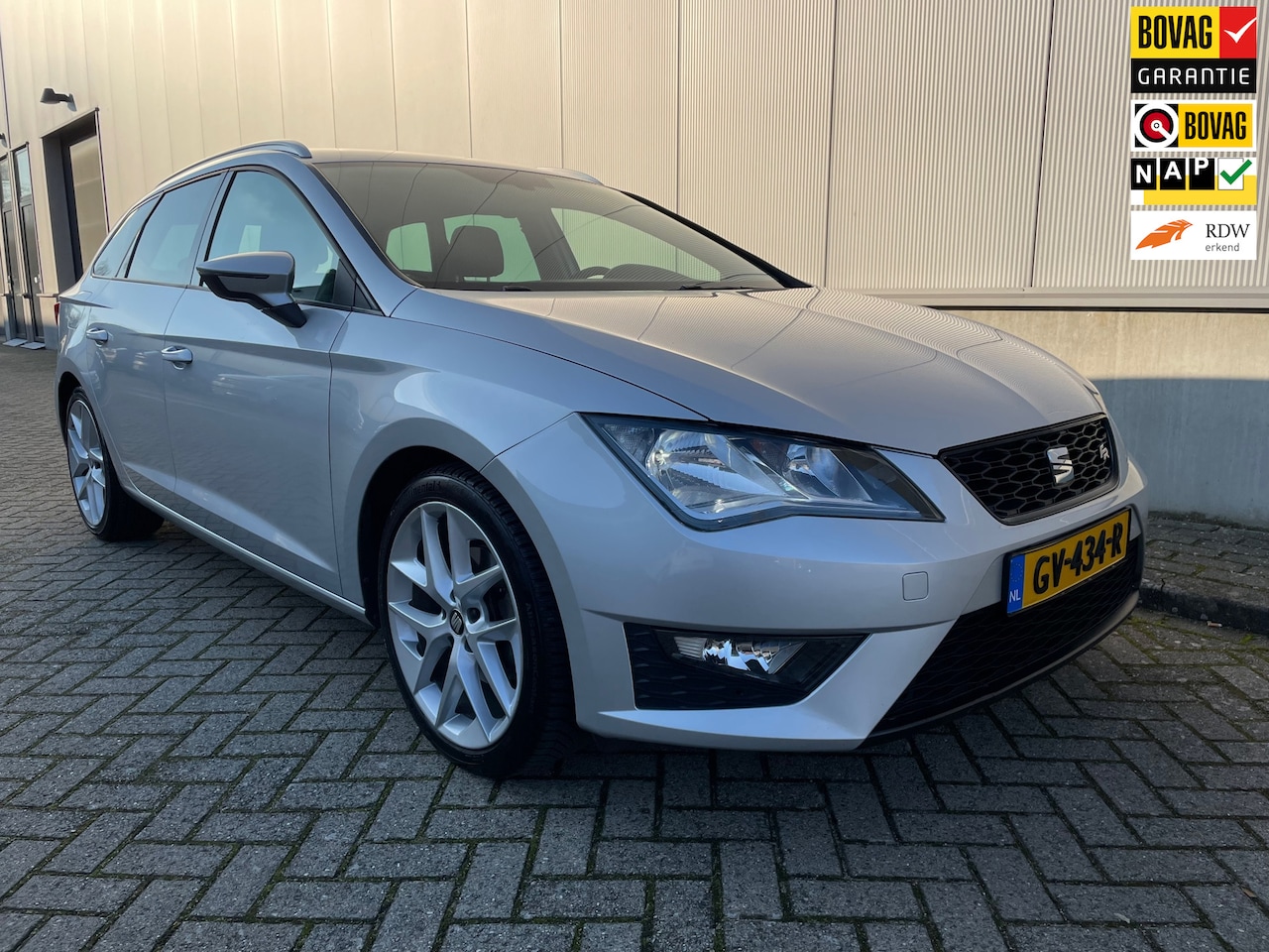 Seat Leon ST - 1.4 EcoTSI FR Connect / Navigatie - AutoWereld.nl