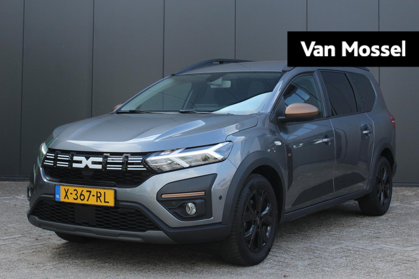 Dacia Jogger - 1.0 TCe 110Pk Extreme 7p. | Navigatie | Apple & Android Carplay | Parkeersensoren & Camera - AutoWereld.nl