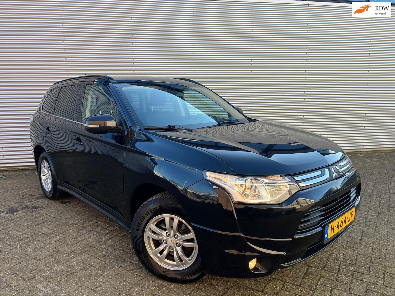 Mitsubishi Outlander - 2.2 DI-D Intense|Airco|Cruise|Trekhaak| - AutoWereld.nl