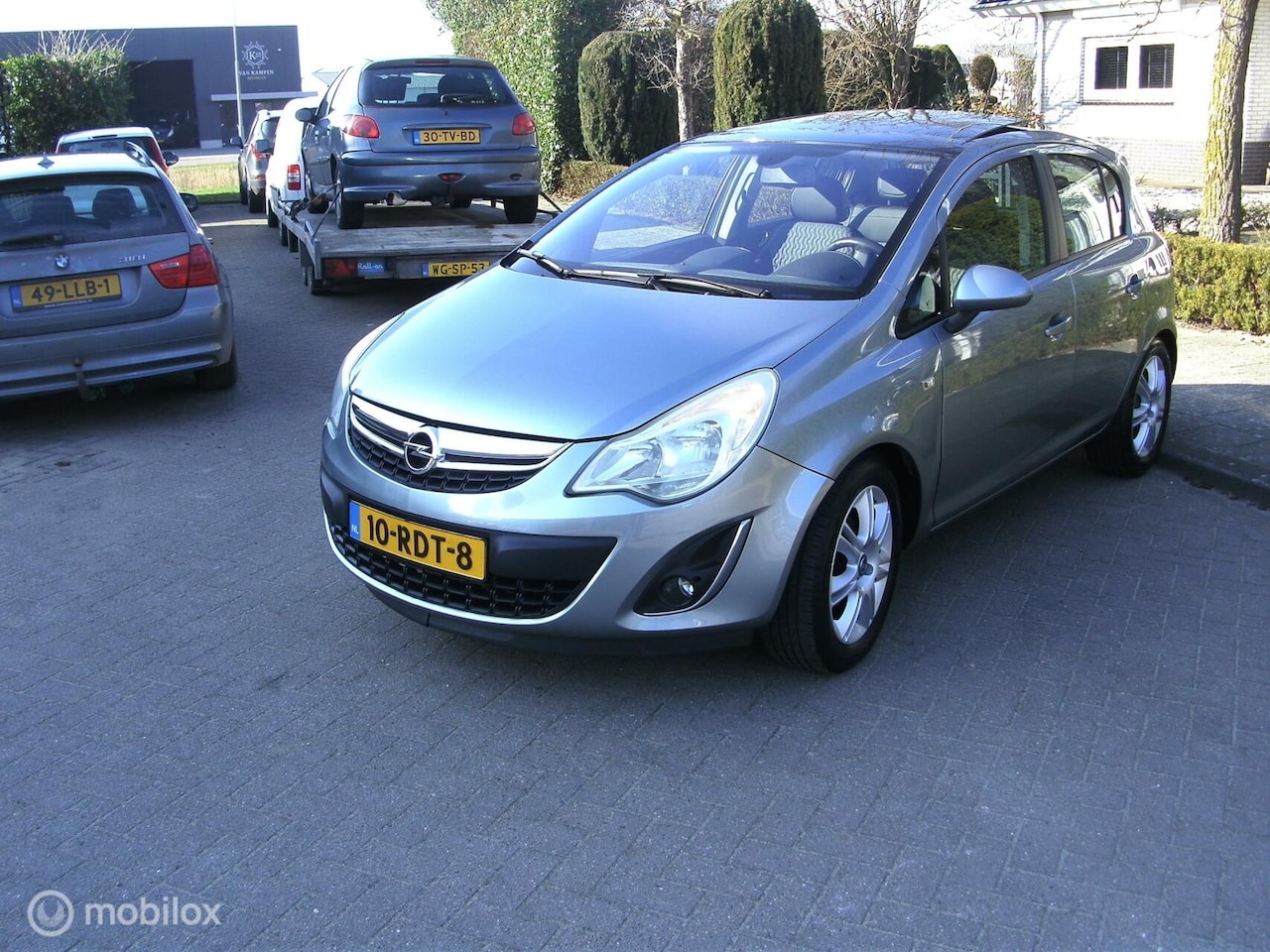 Opel Corsa - 1.4-16V Cosmo BJ2011 106316KM NAP BOEKJES SLEUTEL - AutoWereld.nl