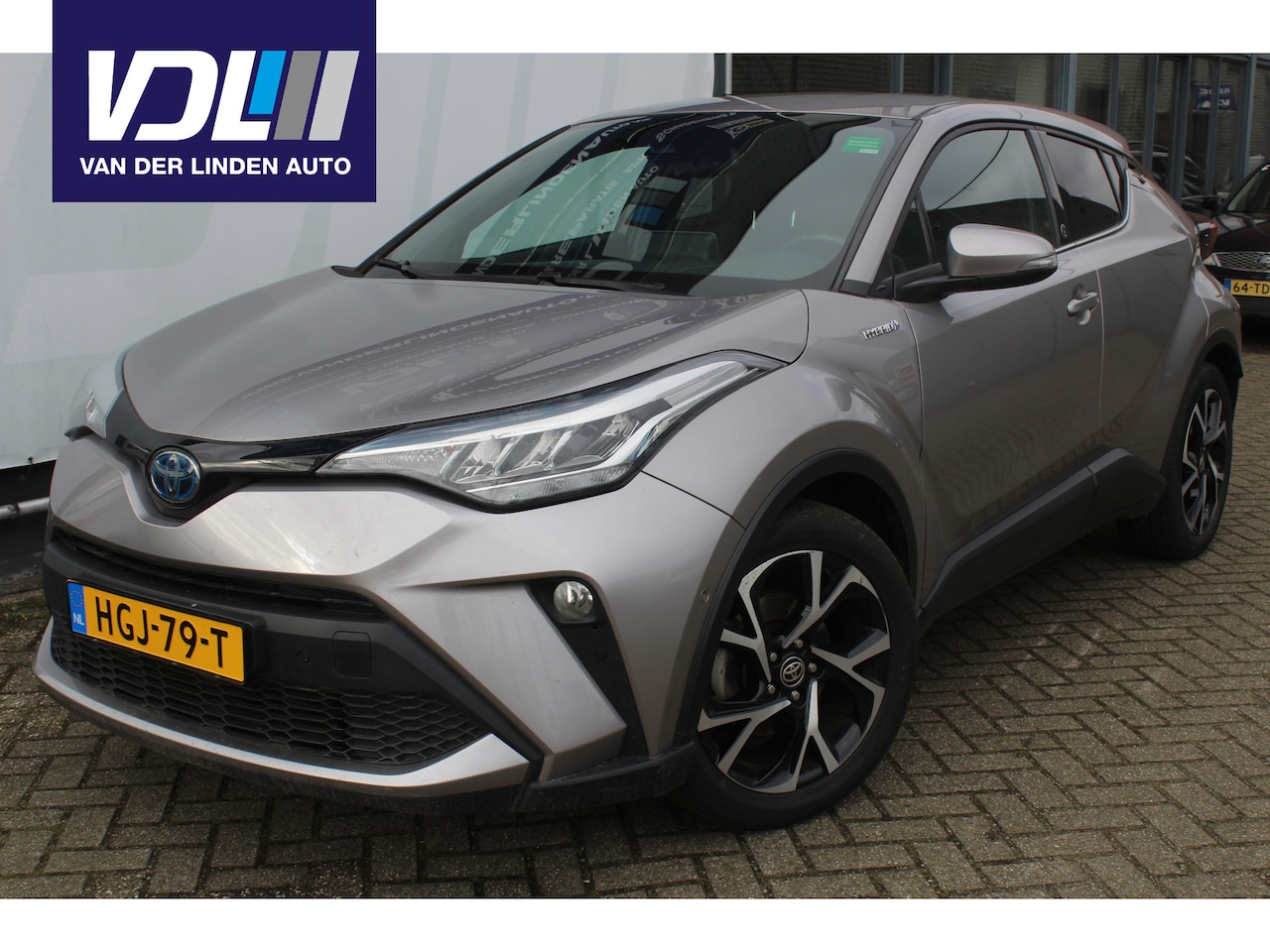 Toyota C-HR - 2.0 Hybrid Executive Stoel + stuur verwarming l 360 sensonren + Inparkeren assist l Airco - AutoWereld.nl