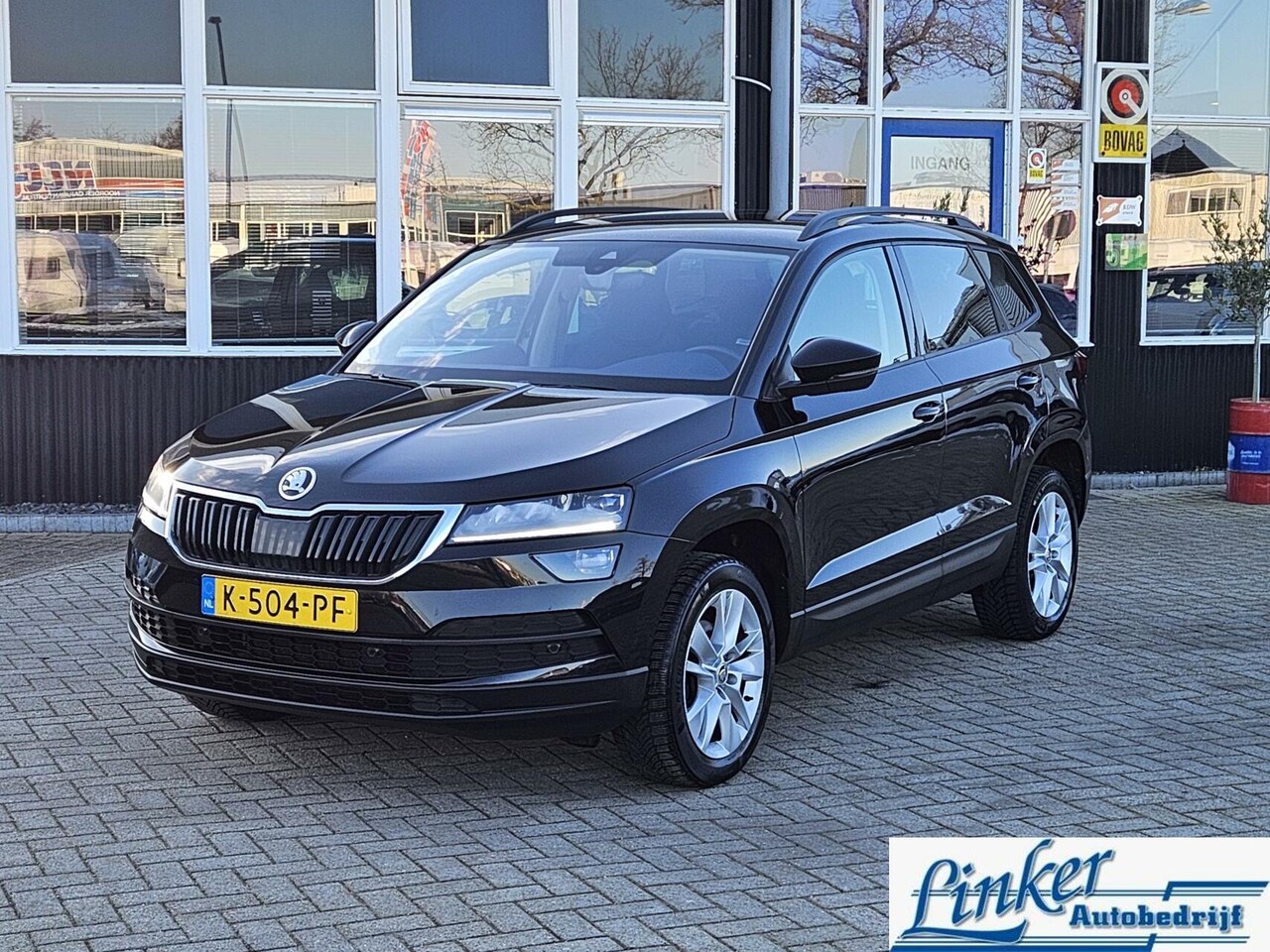 Skoda Karoq - 1.5 TSI ACT Business Edition TREKH STUURWERW NL-AUTO - AutoWereld.nl
