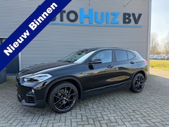 BMW X2 - sDrive18i Executive LED Automaat Head Up Camera Trekhaak Keyless Entry