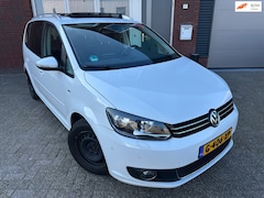 Volkswagen Touran - 1.2 TSI Highline BlueMotion 7p. / Pano / Navi / PDC / Cruise