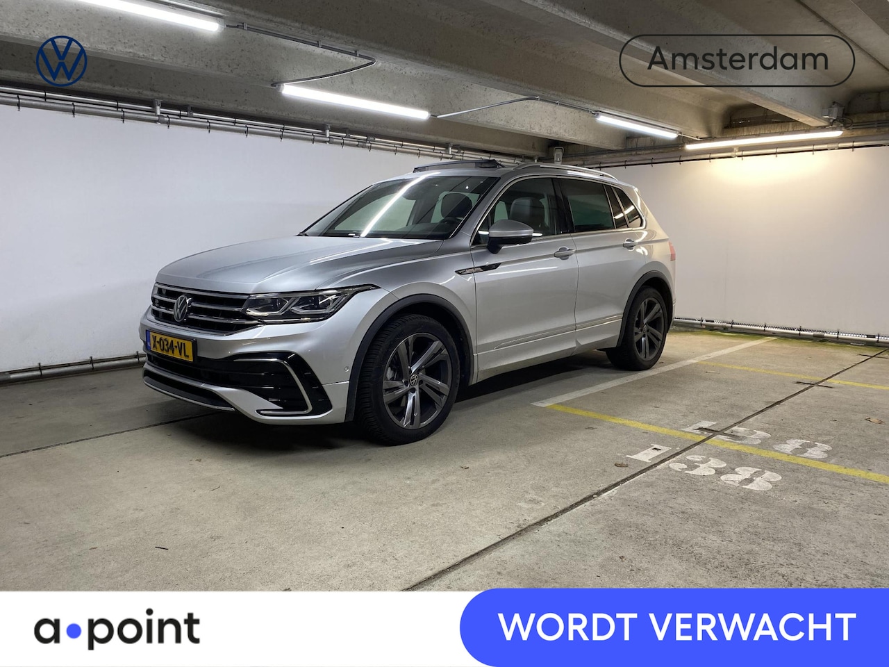 Volkswagen Tiguan - 1.5 TSI R-Line Business 150 pk Automaat (DSG) | Verlengde garantie | Navigatie | Panoramad - AutoWereld.nl