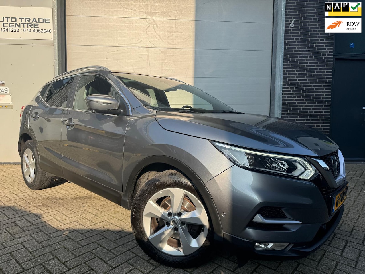 Nissan Qashqai - 1.3 DIG-T Business Edition [Bose|360 Camera|Leder|Pano|Carplay|Dodehoek] - AutoWereld.nl