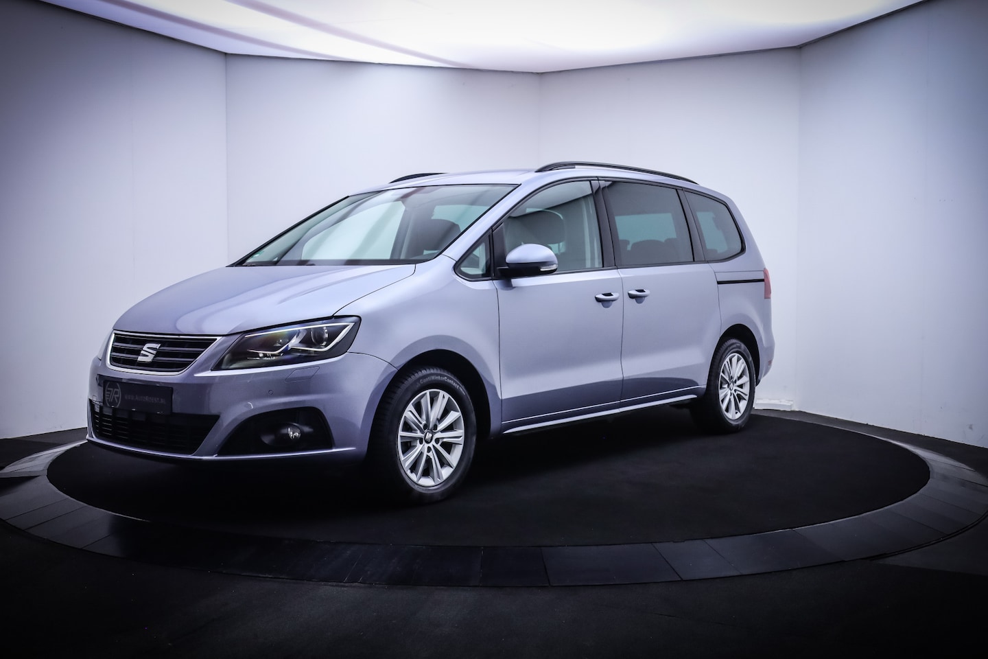 Seat Alhambra - 1.4TSI 7Pers STYLE Plus XENON/CAMERA/NAVI/CARPLAY/STOELVERW/ELEK TREKHAAK/PDC V+A/LMV - AutoWereld.nl