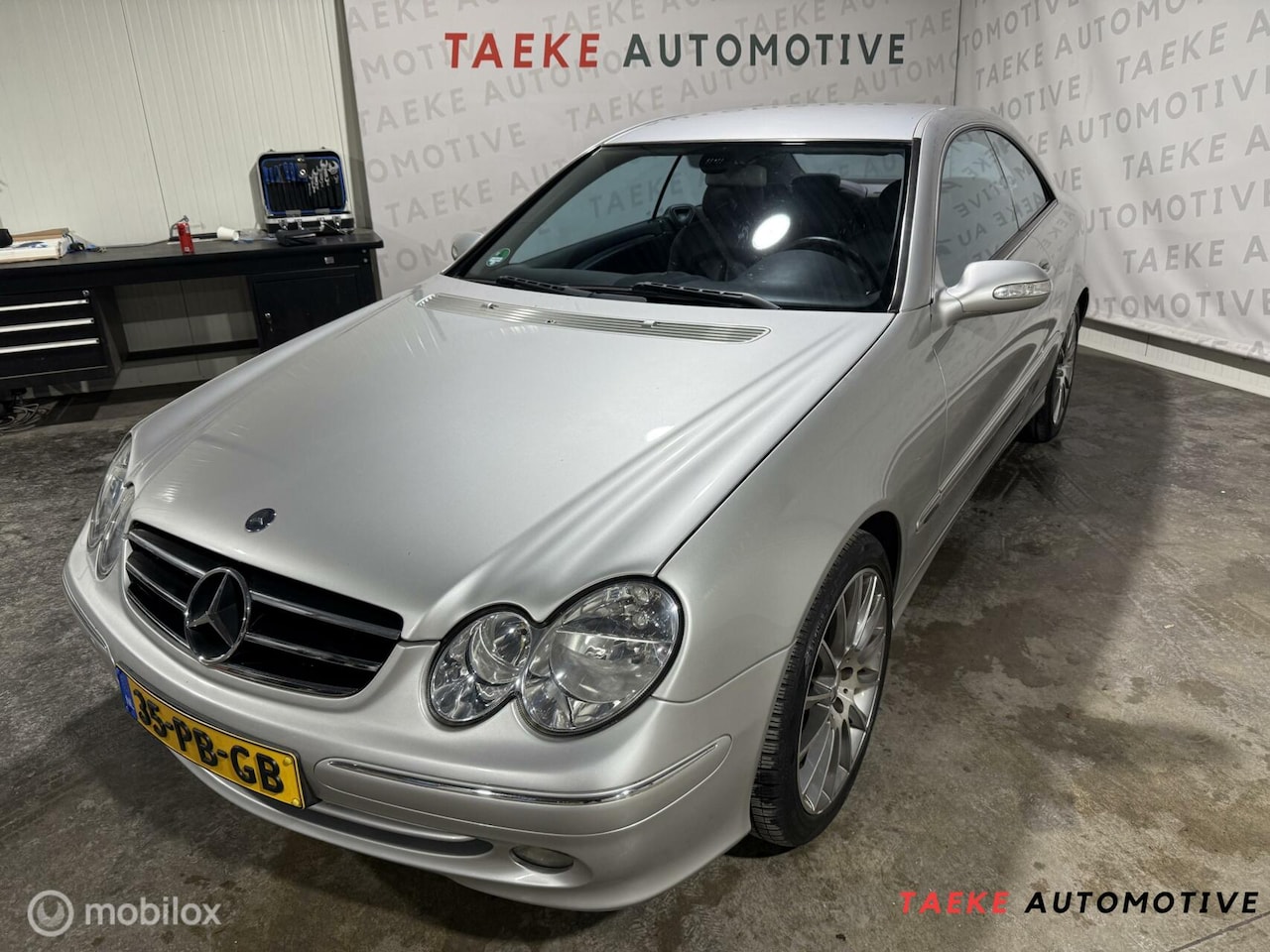 Mercedes-Benz CLK-klasse Coupé - 200 K. Avantgarde Clima/Cruise - AutoWereld.nl