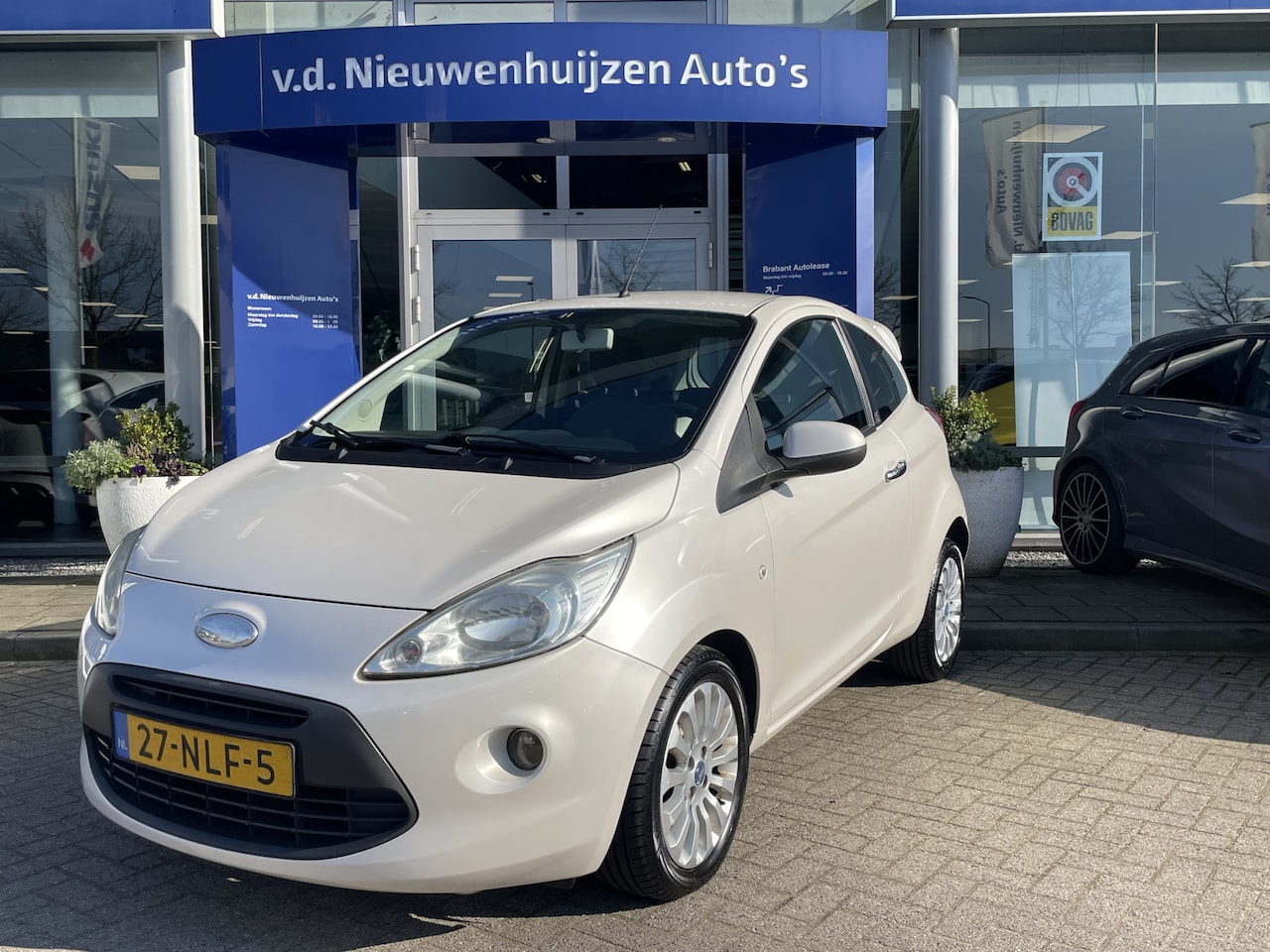 Ford Ka - 1.2 Titanium X 70.000Km // Perfect onderhouden // 1e eigenaar info Roel 0492-588951 - AutoWereld.nl